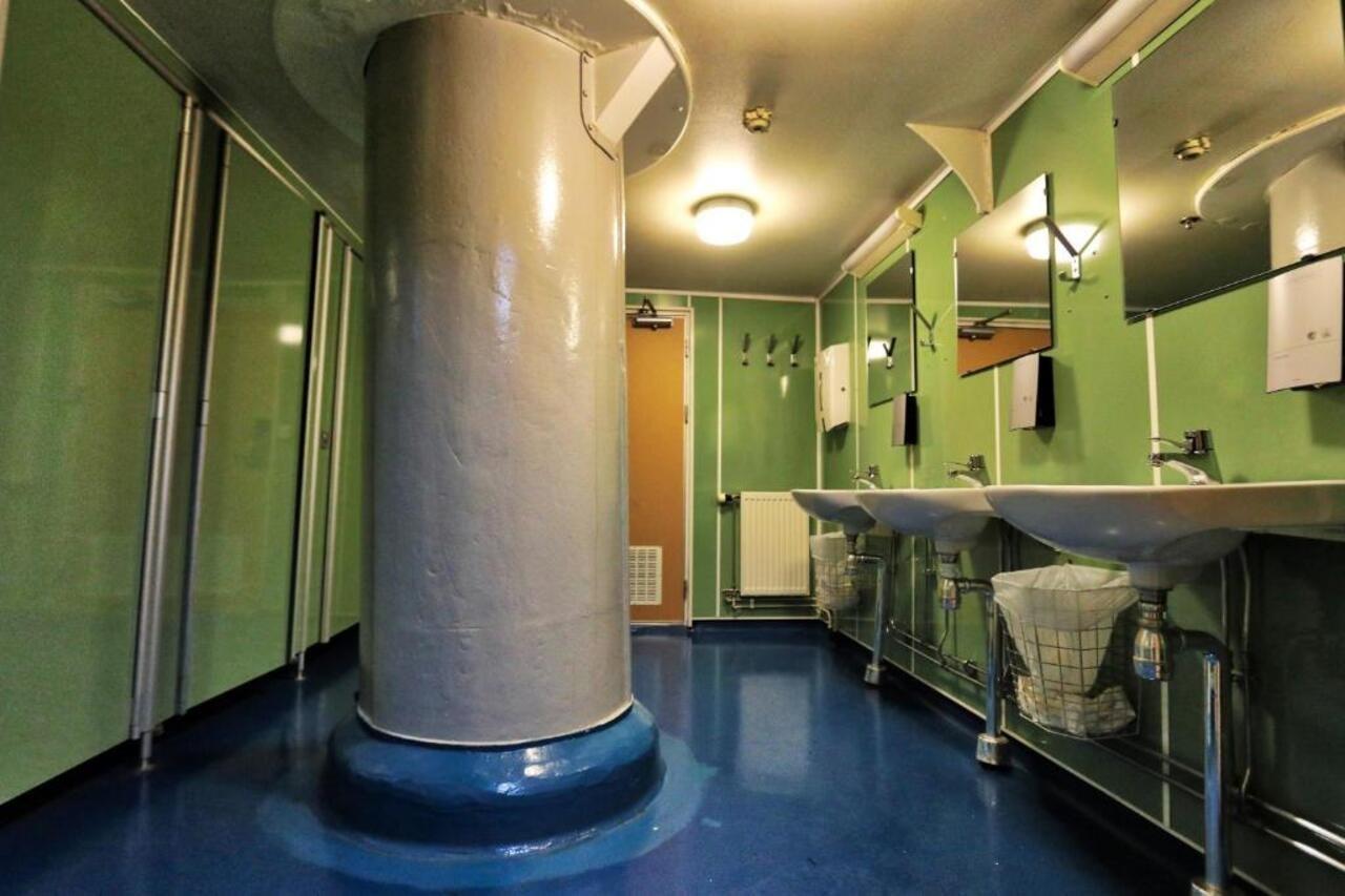 Barken Viking Botel 3*