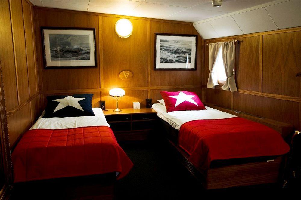Barken Viking 3*