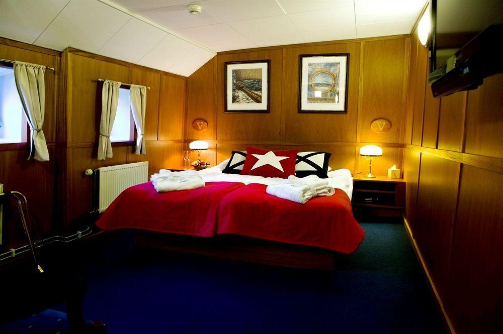 Barken Viking Botel
