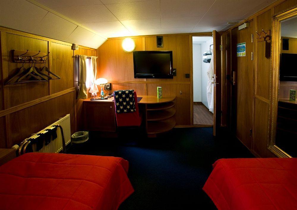 Barken Viking Botel