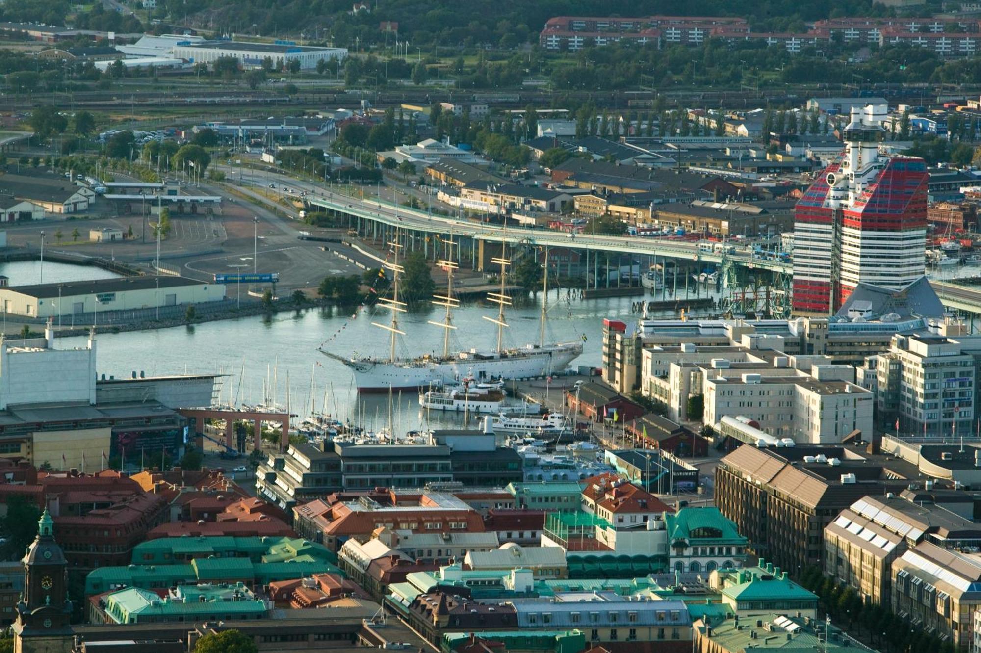 Barken Viking Båter